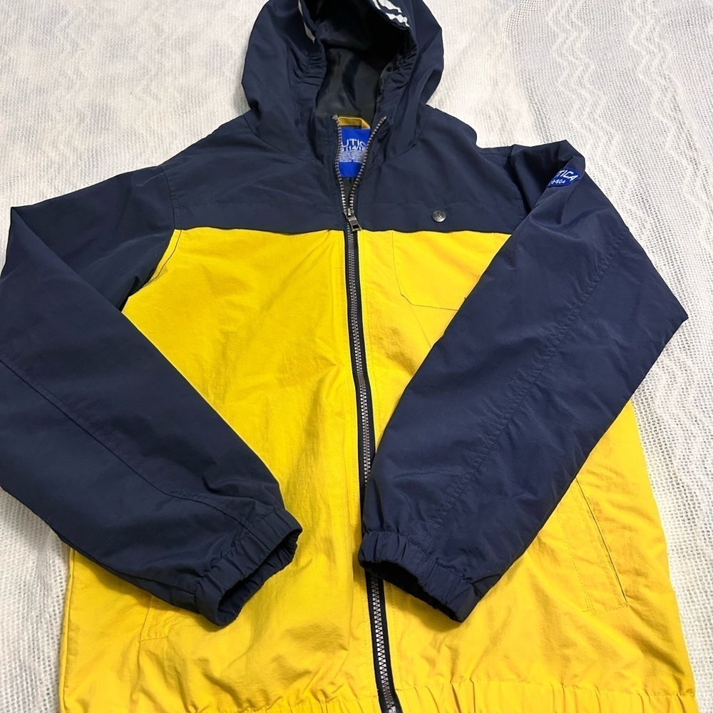 Nautica Boys Preppy Yellow and Blue Rain Jacket with a Hood
Size L (14-16)